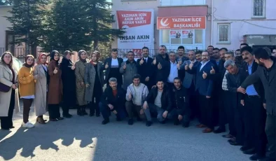 Yeniden Refah Partisi Malatya Büyükşehir Belediye Başkan Adayı Bilal Yıldırım, Yazıhan ilçesinde seçim ofisi açılışına katıldı