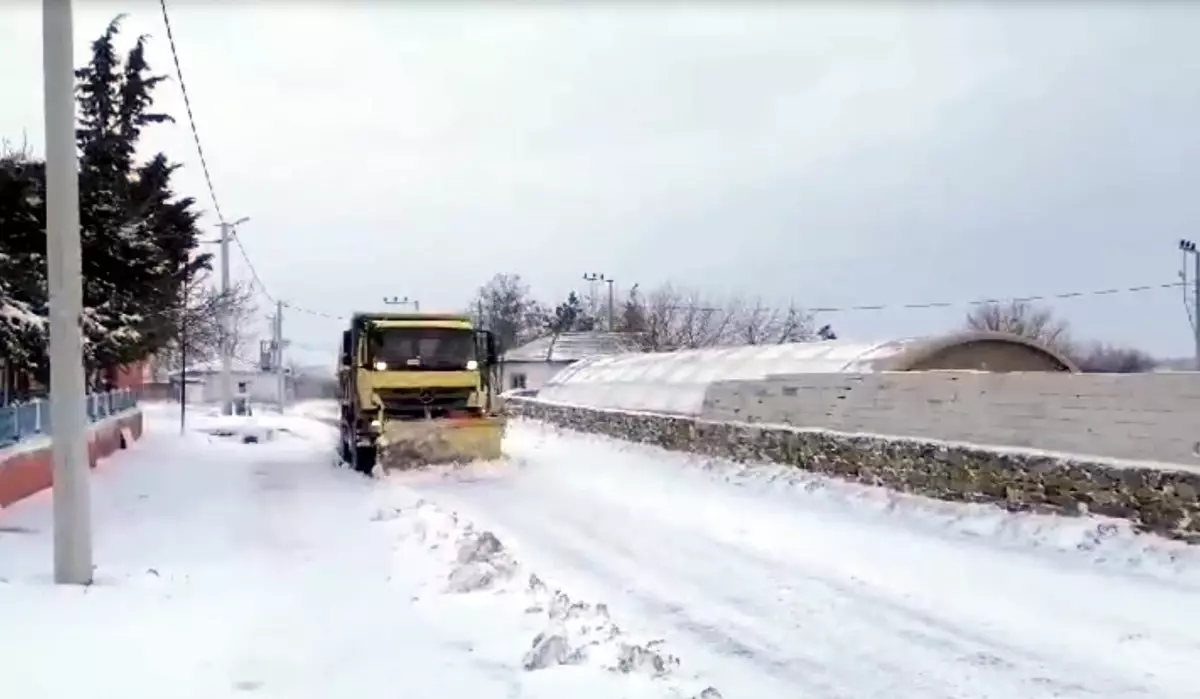 Edirne’de Kar Temizleme Çalışmaları Sürüyor