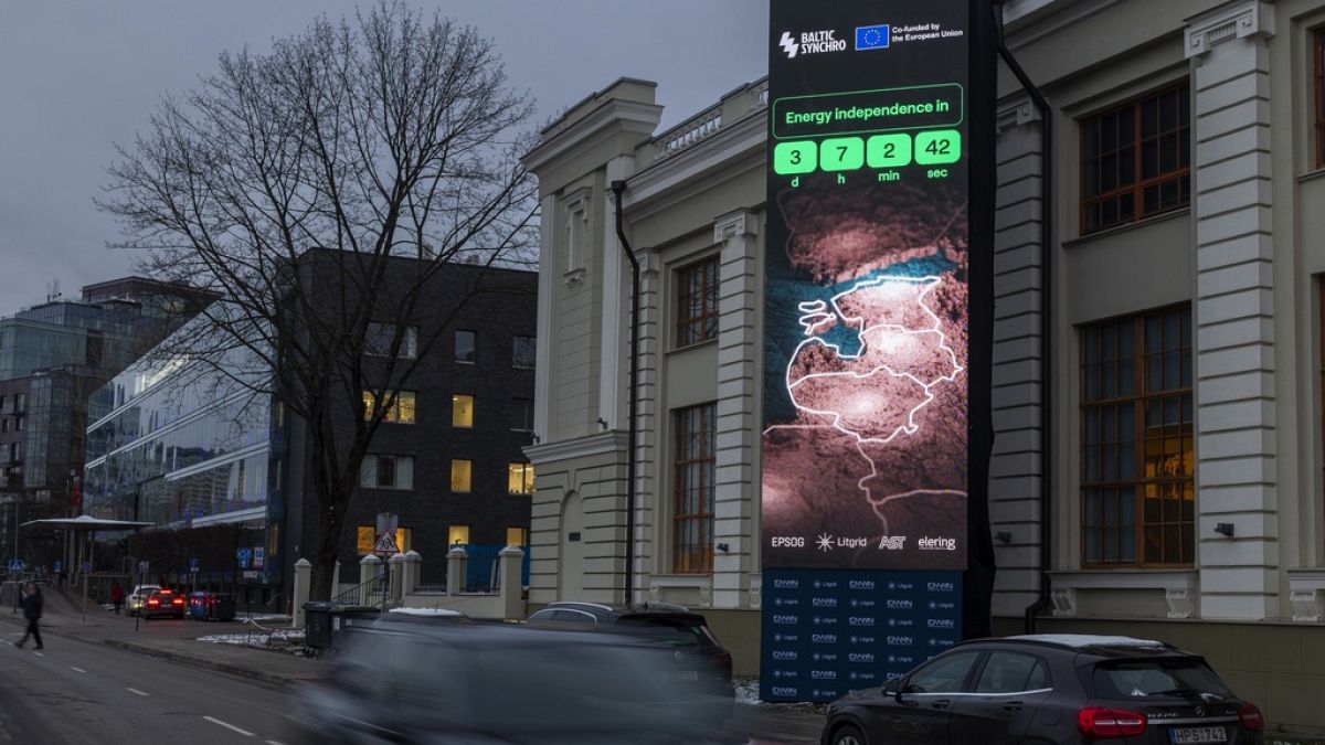 Baltık ülkeleri, Sovyet döneminden kalma elektrik hattını kapatıyor