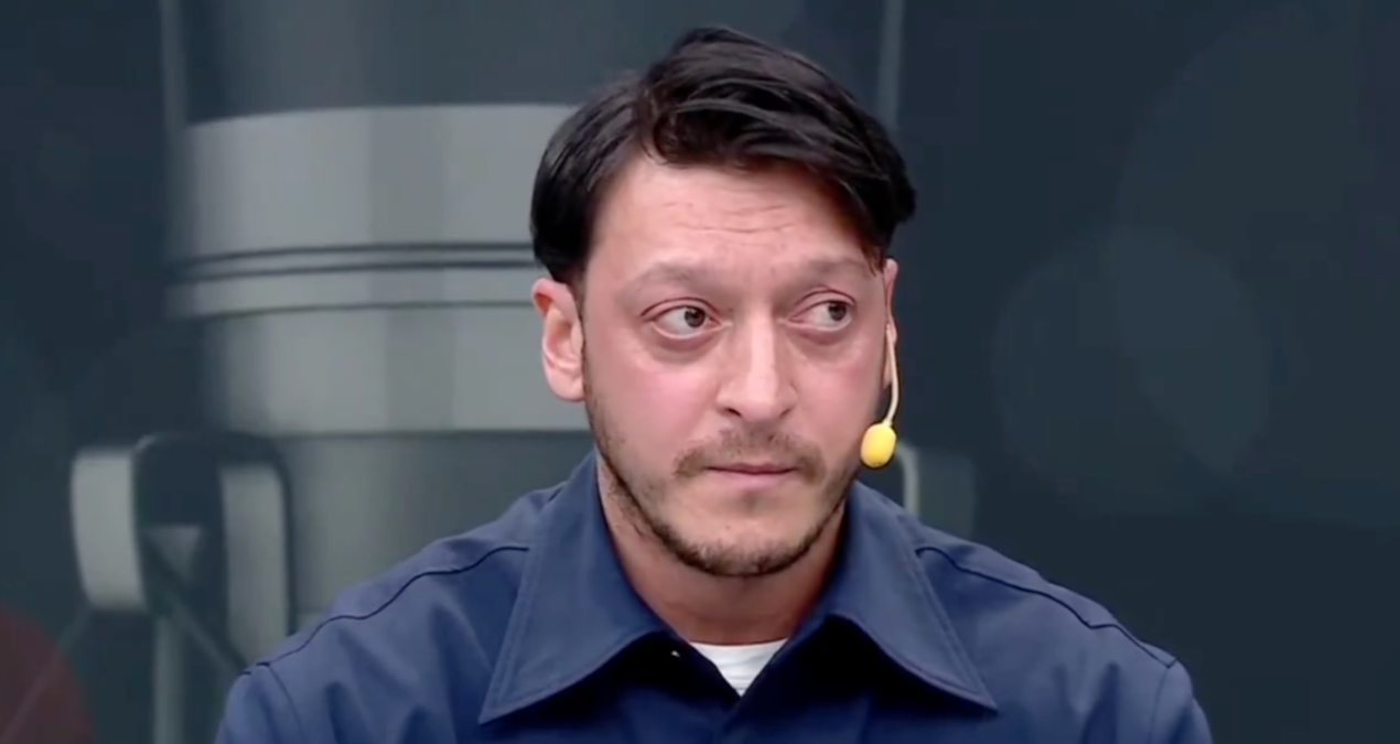 Mesut Özil: ‘Fenerbahçe’deyken çok büyük oyunlar döndü’